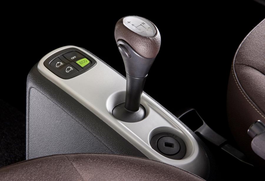 Детали интерьера Smart ForTwo Limited Three Edition 2009 года  (фото 2 из 13)